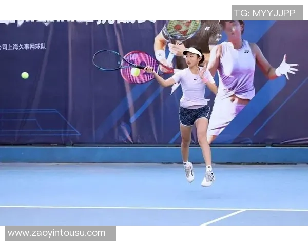 成都网球队与上海网球队赛后复盘分析比赛节奏与战术对决