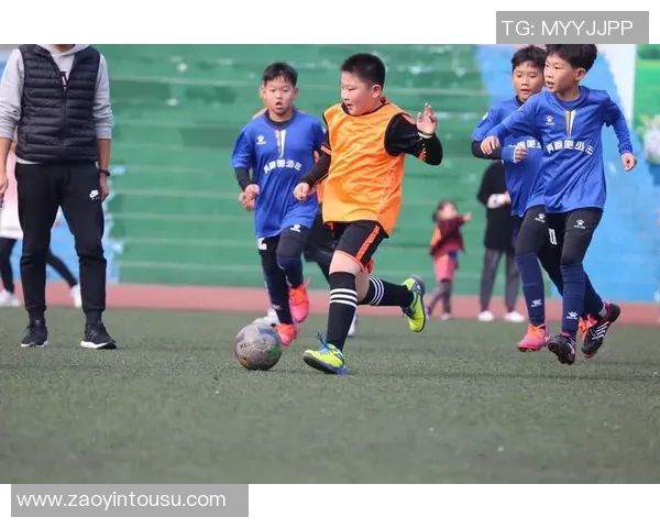 周巷足球:探索小镇青少年足球梦想与成长的旅程 周巷足球:探索小镇青少年足球梦想与成长的旅程