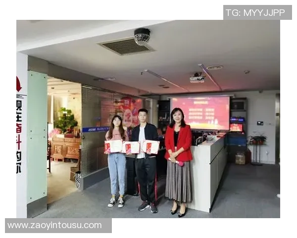 百万星光足球俱乐部携手梦想少年共创辉煌未来的足球之路